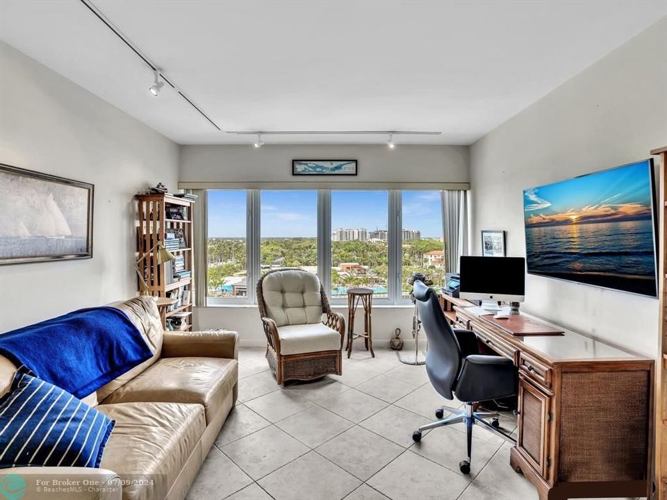 Recently Sold: $1,350,000 (2 beds, 2 baths, 1247 Square Feet)