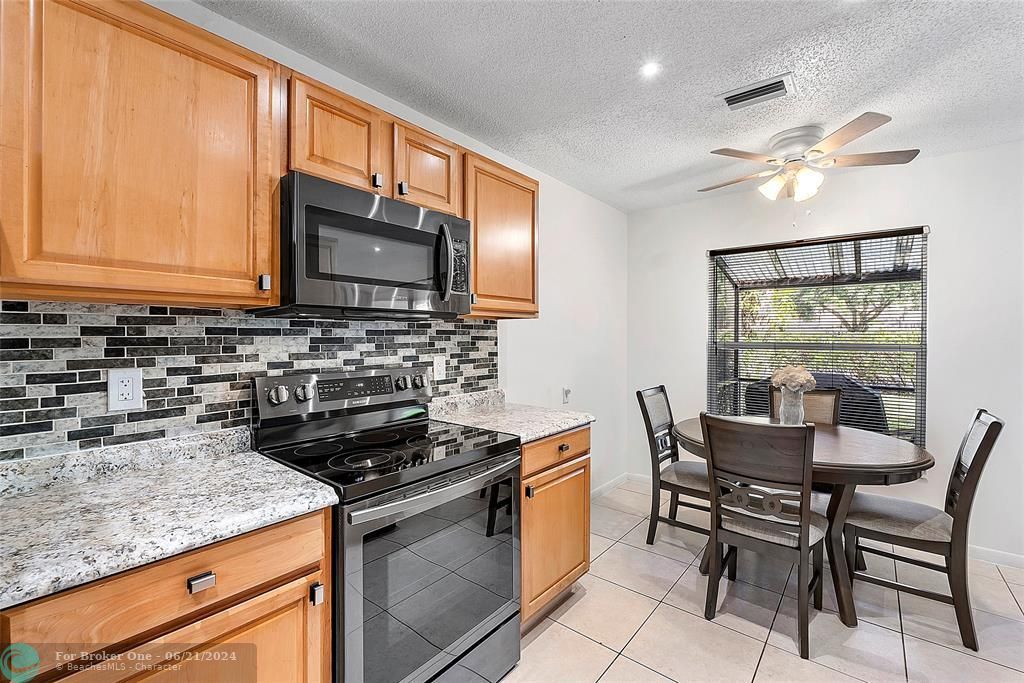 Recently Sold: $360,000 (3 beds, 2 baths, 1444 Square Feet)