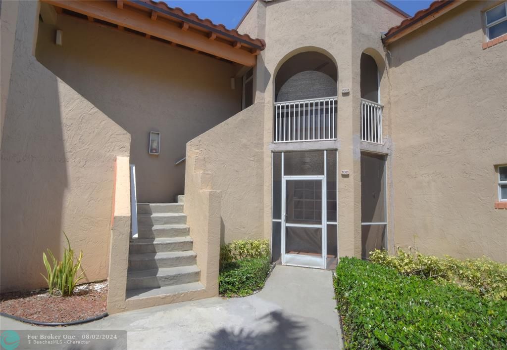 For Sale: $214,500 (1 beds, 2 baths, 805 Square Feet)