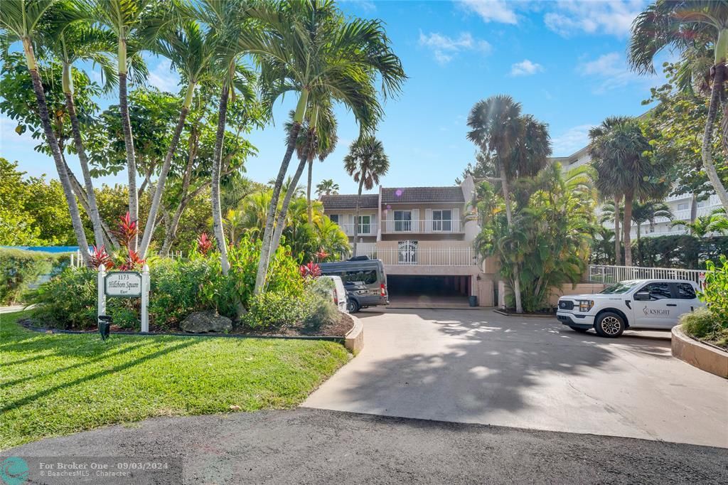 For Sale: $1,390,000 (3 beds, 2 baths, 2840 Square Feet)