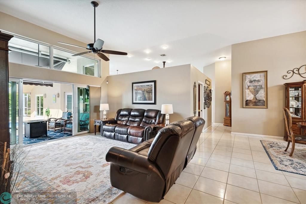Active With Contract: $885,900 (4 beds, 2 baths, 2874 Square Feet)