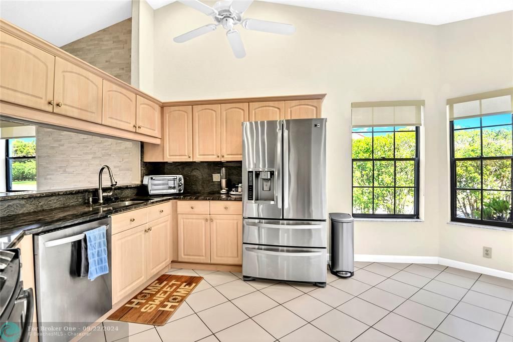 For Sale: $369,000 (2 beds, 2 baths, 1865 Square Feet)