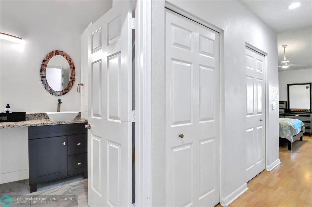 For Sale: $369,000 (2 beds, 2 baths, 1865 Square Feet)