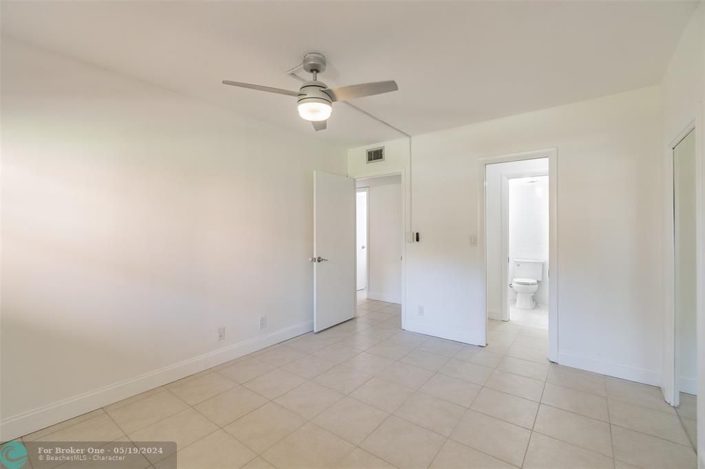 For Sale: $360,000 (2 beds, 1 baths, 850 Square Feet)