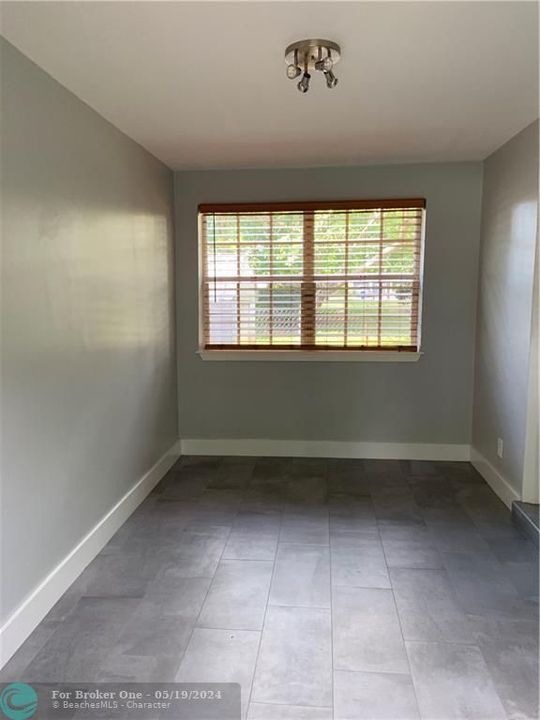 Active With Contract: $1,750 (1 beds, 1 baths, 0 Square Feet)