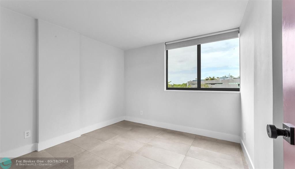 Active With Contract: $539,000 (2 beds, 1 baths, 793 Square Feet)