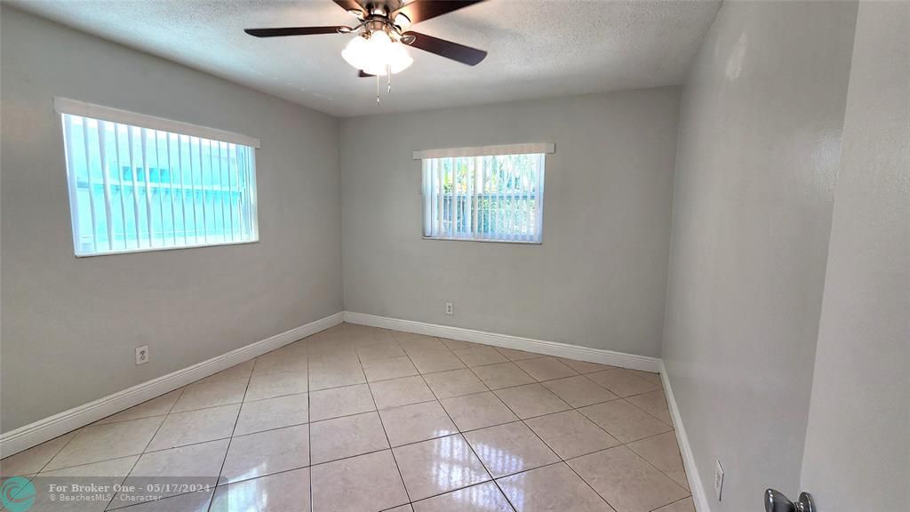 Recently Sold: $2,100 (2 beds, 1 baths, 980 Square Feet)