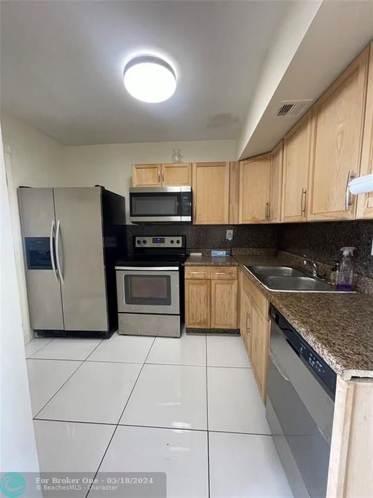 Recently Sold: $164,990 (2 beds, 2 baths, 1100 Square Feet)