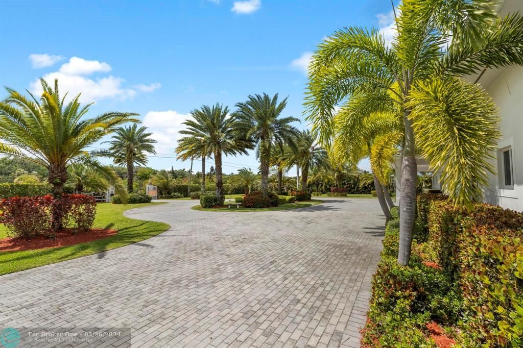 For Sale: $4,350,000 (4 beds, 4 baths, 4525 Square Feet)