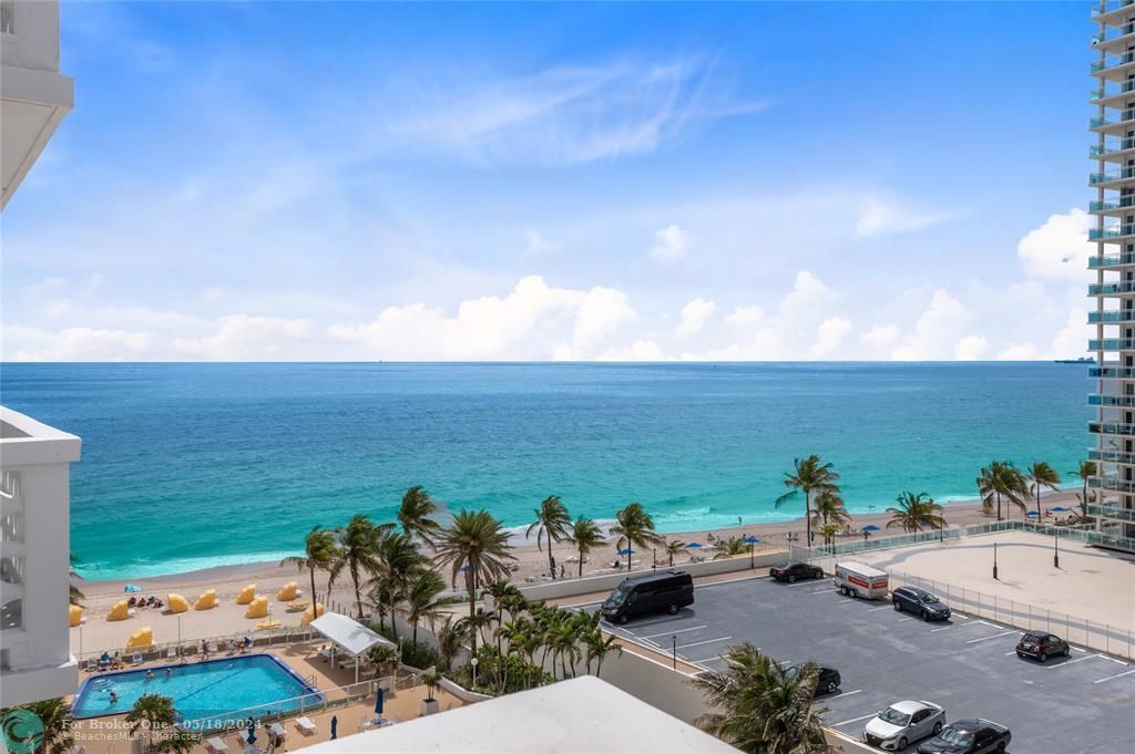 Active With Contract: $585,000 (2 beds, 2 baths, 1190 Square Feet)