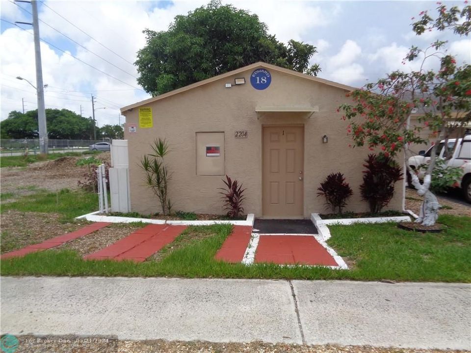 Recently Sold: $1,450 (1 beds, 1 baths, 3372 Square Feet)