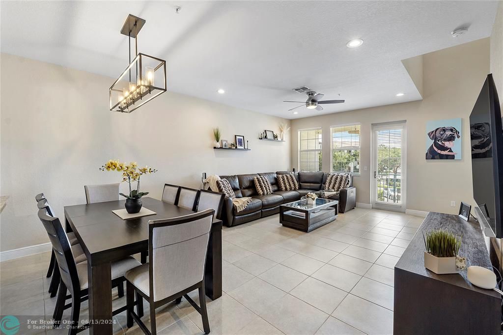 Active With Contract: $599,900 (3 beds, 3 baths, 2099 Square Feet)