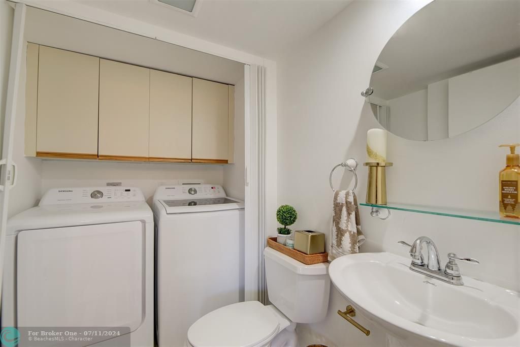 For Sale: $369,000 (2 beds, 2 baths, 1236 Square Feet)