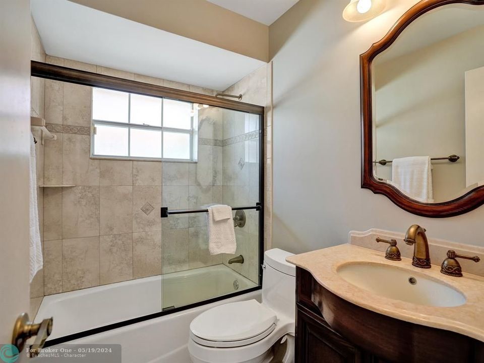 最近售出: $489,000 (3 贝兹, 2 浴室, 1614 平方英尺)