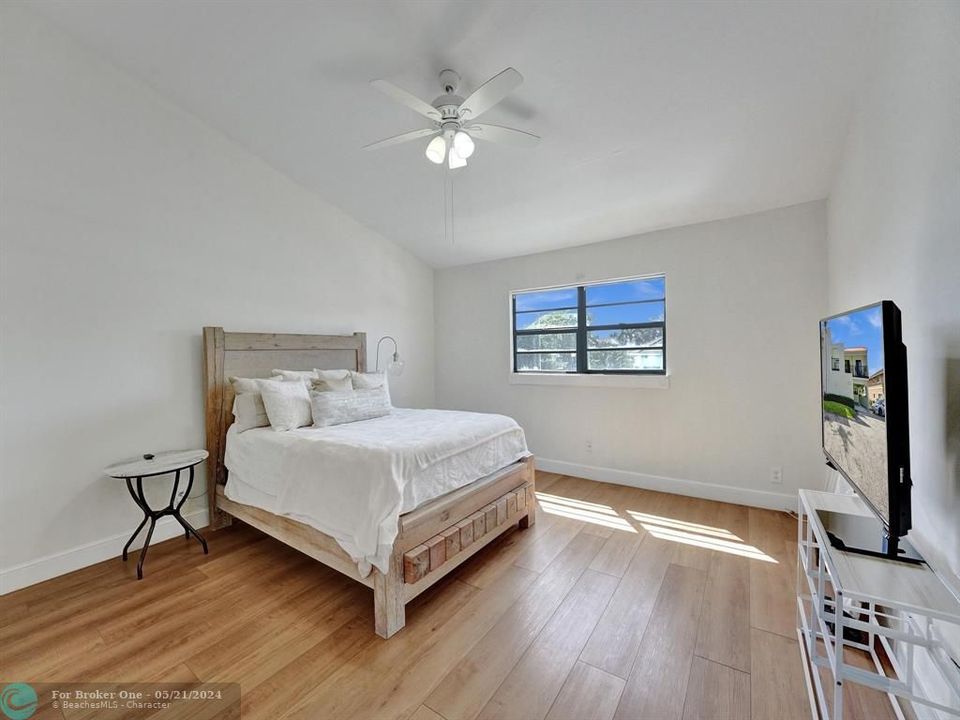 Active With Contract: $5,000 (3 beds, 2 baths, 1800 Square Feet)