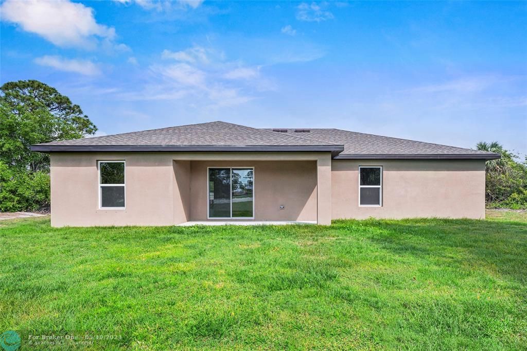Active With Contract: $380,900 (3 beds, 2 baths, 1680 Square Feet)