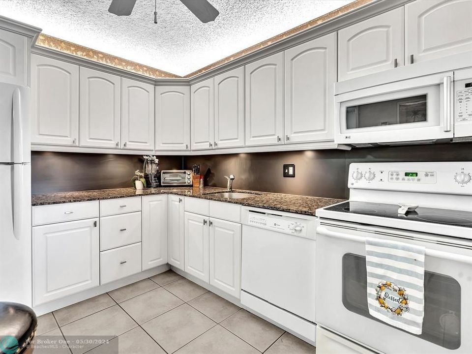 For Sale: $284,900 (3 beds, 2 baths, 1500 Square Feet)