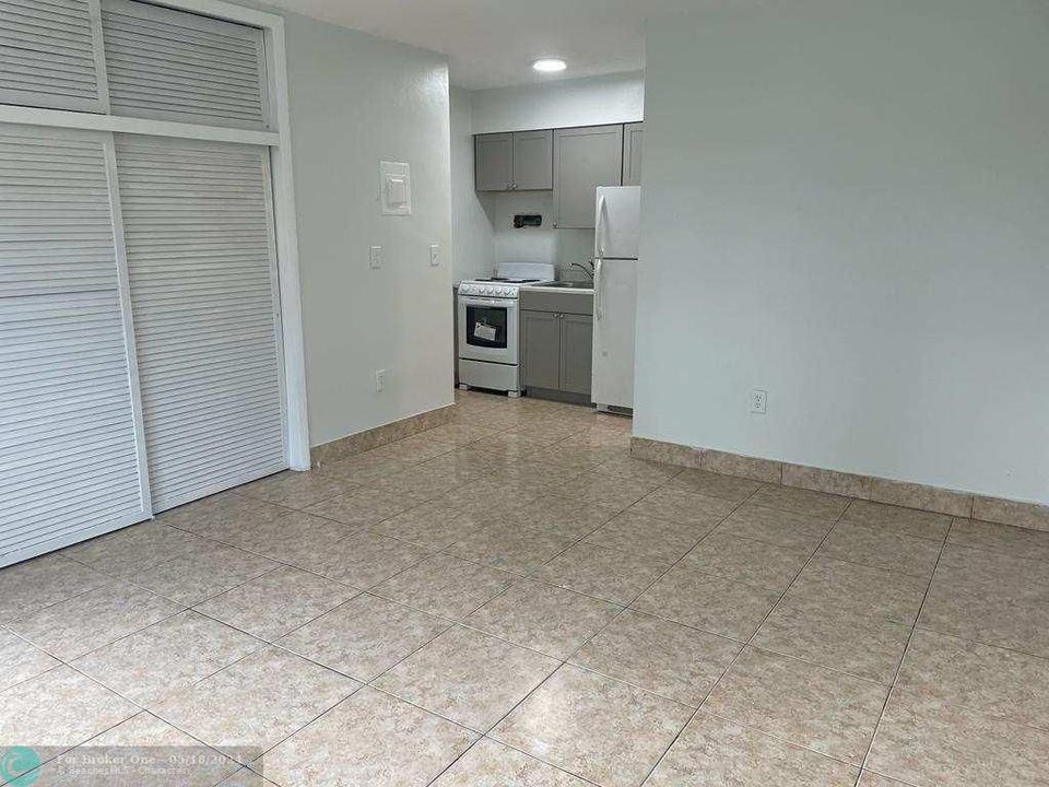 For Rent: $1,325 (0 beds, 1 baths, 7286 Square Feet)