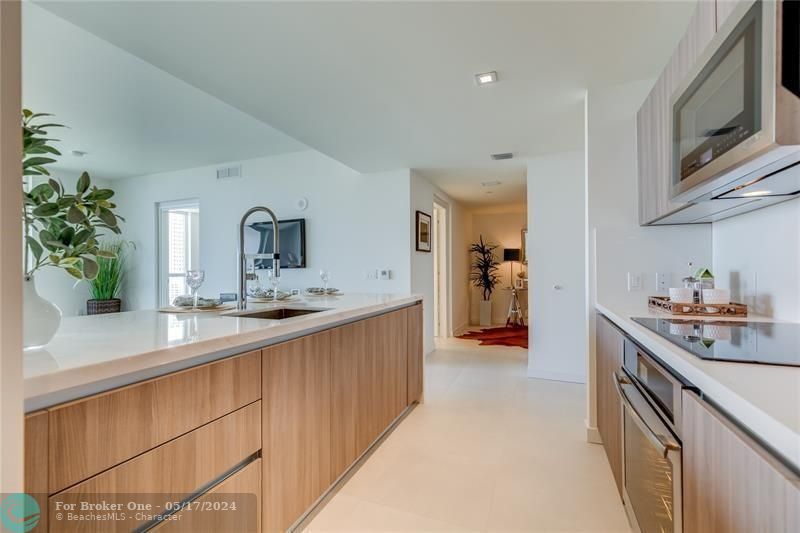 Active With Contract: $4,300 (1 beds, 1 baths, 0 Square Feet)