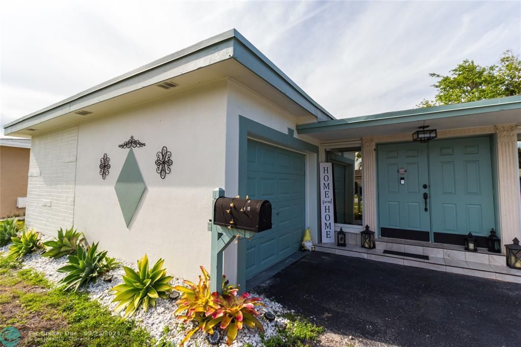 Active With Contract: $525,000 (3 beds, 2 baths, 1796 Square Feet)