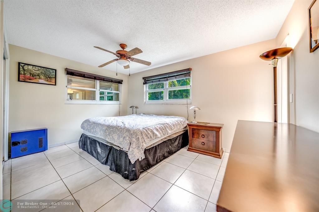 For Rent: $4,400 (3 beds, 2 baths, 1964 Square Feet)