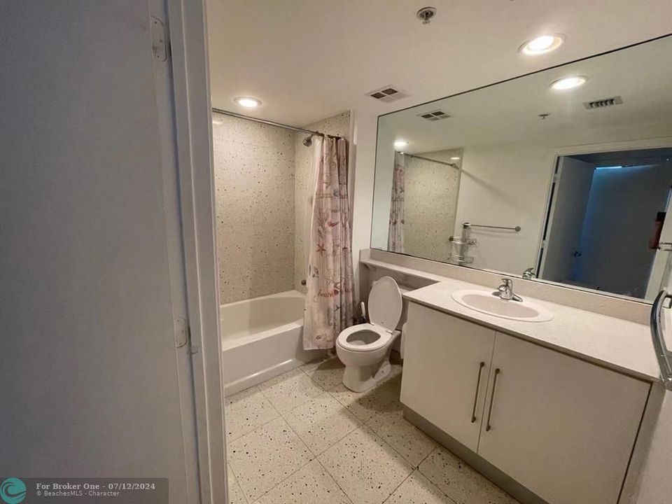 出租: $2,900 (1 贝兹, 1 浴室, 846 平方英尺)