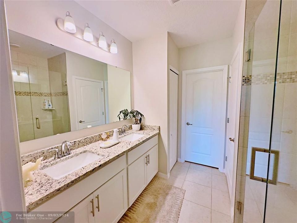 For Sale: $509,900 (4 beds, 2 baths, 2426 Square Feet)