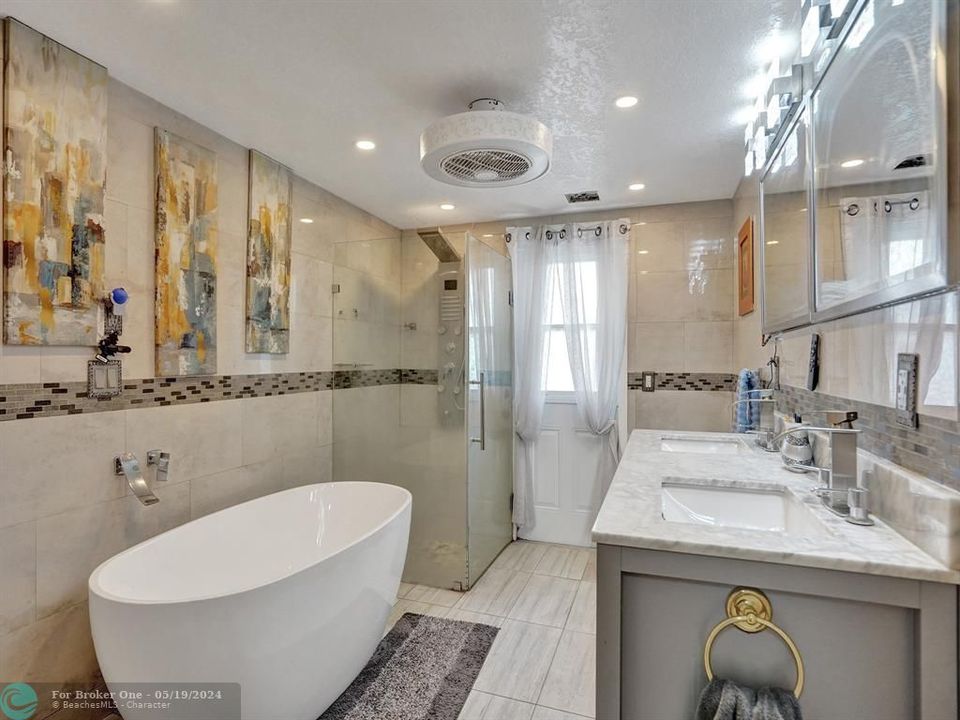 最近售出: $550,000 (4 贝兹, 3 浴室, 2172 平方英尺)