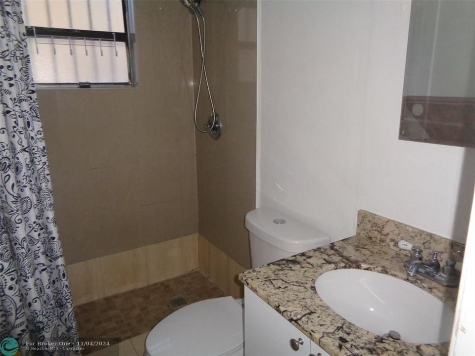 For Sale: $360,000 (3 beds, 2 baths, 972 Square Feet)