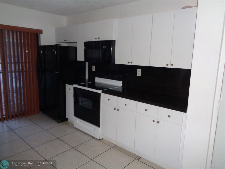 En Venta: $360,000 (3 camas, 2 baños, 972 Pies cuadrados)