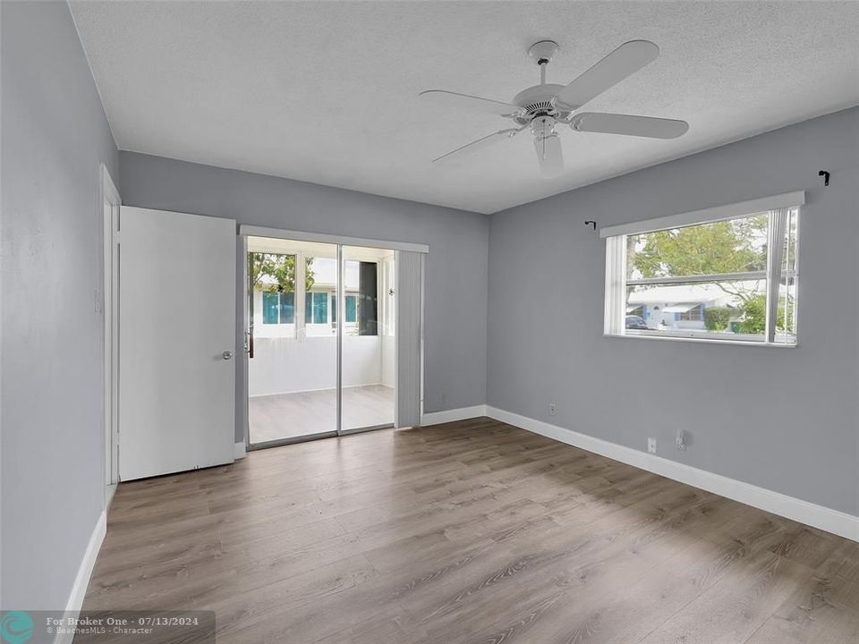 Recently Sold: $359,000 (2 beds, 2 baths, 1682 Square Feet)