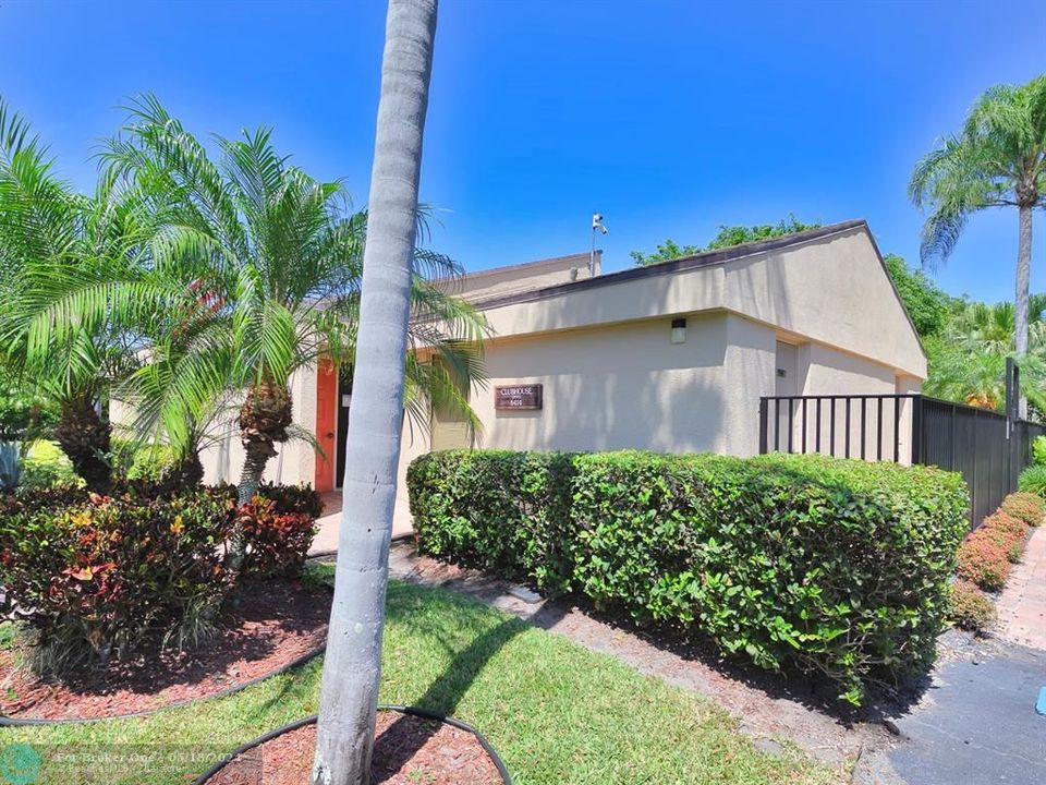 For Sale: $359,900 (3 beds, 2 baths, 1720 Square Feet)