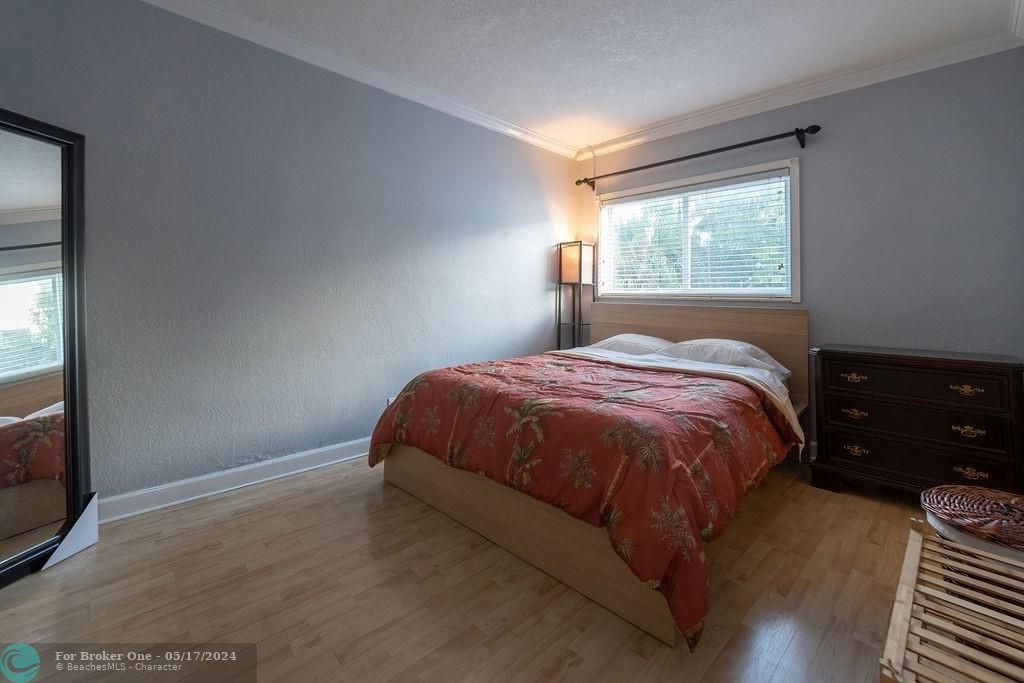 For Rent: $2,500 (1 beds, 1 baths, 570 Square Feet)