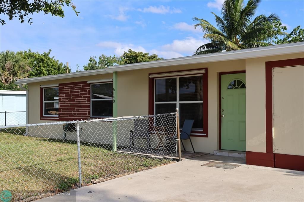 Active With Contract: $429,900 (3 beds, 2 baths, 1502 Square Feet)