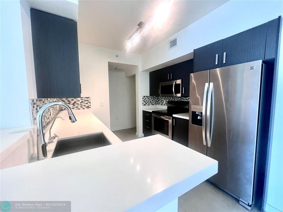 Recently Rented: $3,074 (2 beds, 2 baths, 1193 Square Feet)