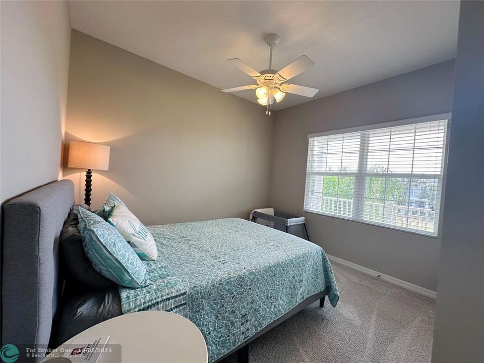 Active With Contract: $3,000 (3 beds, 3 baths, 1858 Square Feet)