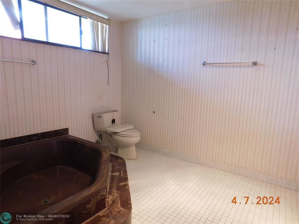 待售: $259,900 (2 贝兹, 2 浴室, 1400 平方英尺)