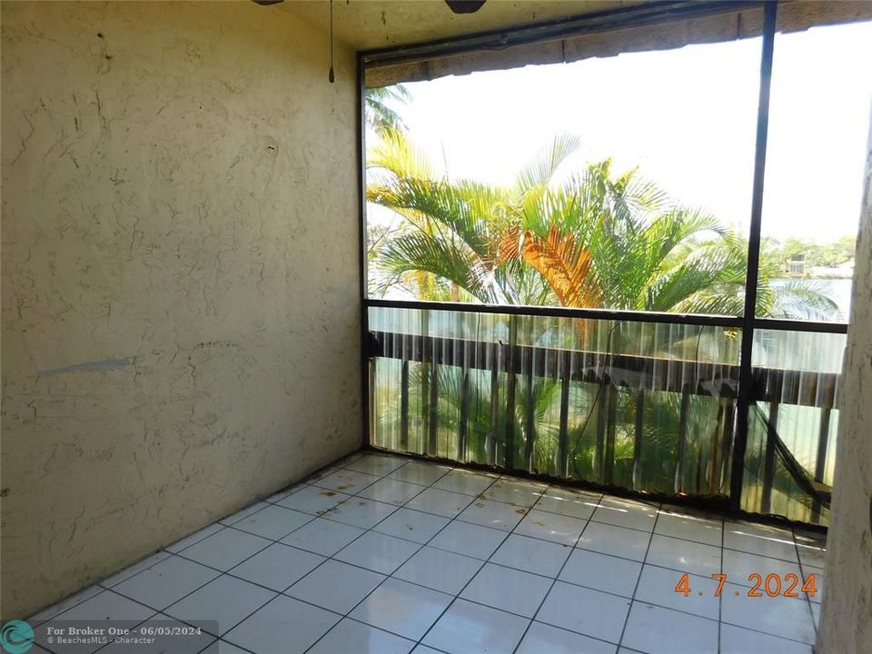 For Sale: $259,900 (2 beds, 2 baths, 1400 Square Feet)