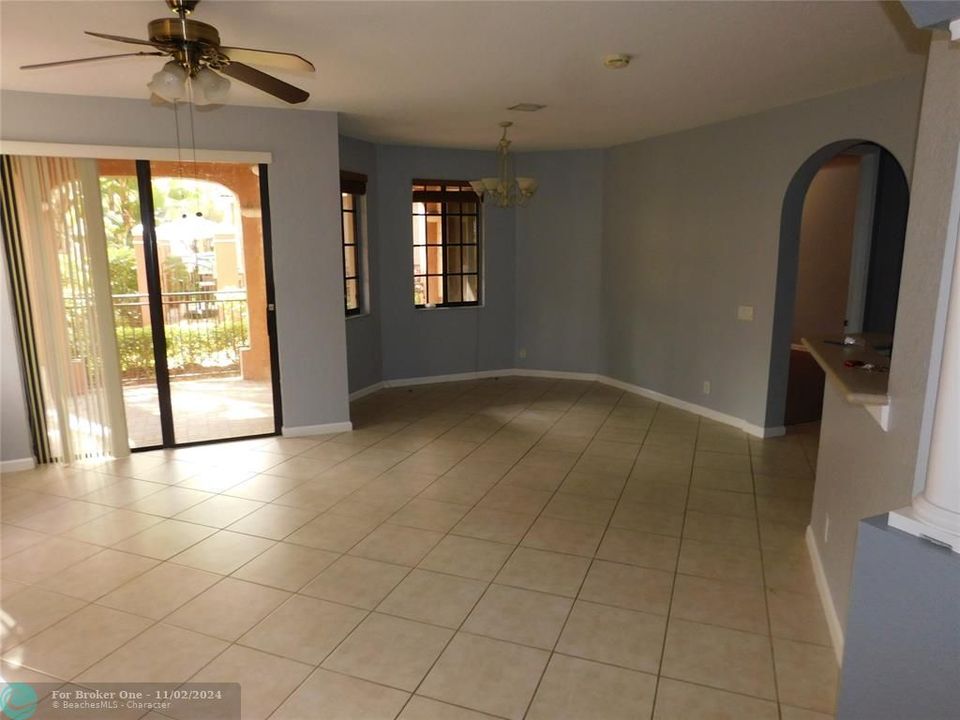 Active With Contract: $3,800 (3 beds, 2 baths, 1560 Square Feet)