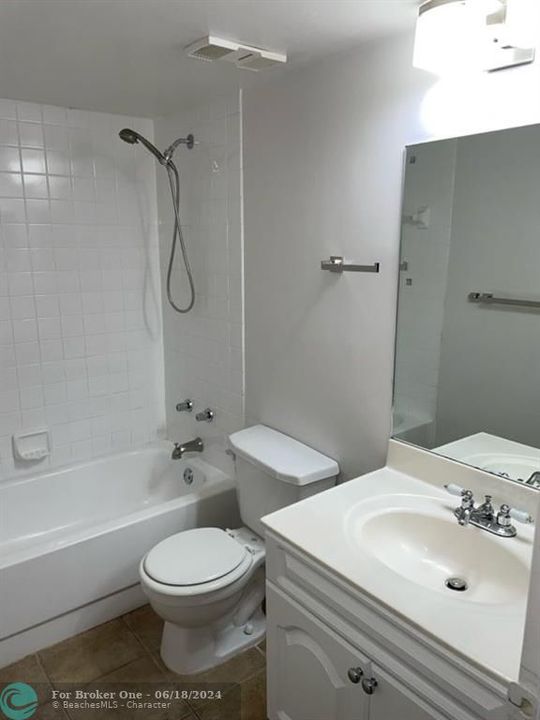 Недавно арендовано: $2,300 (2 спален, 2 ванн, 1133 Квадратных фут)