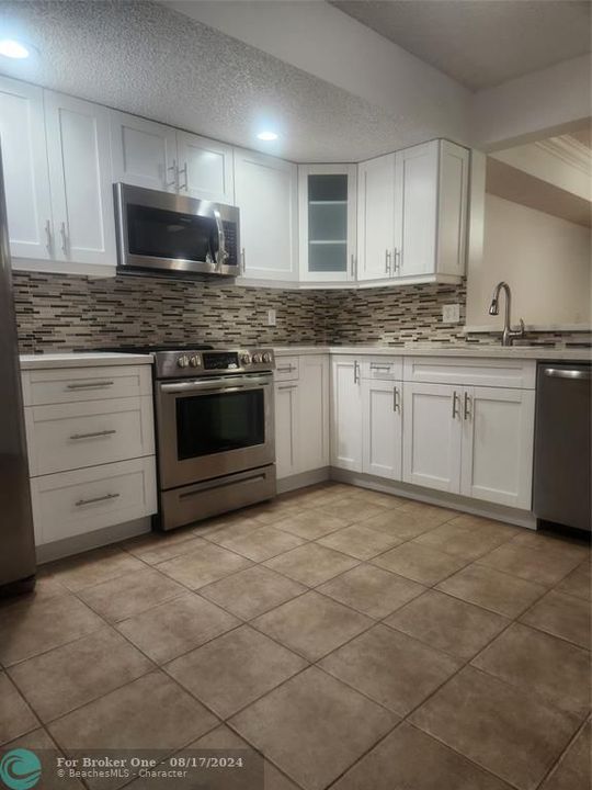 Recently Rented: $2,300 (2 beds, 2 baths, 1133 Square Feet)