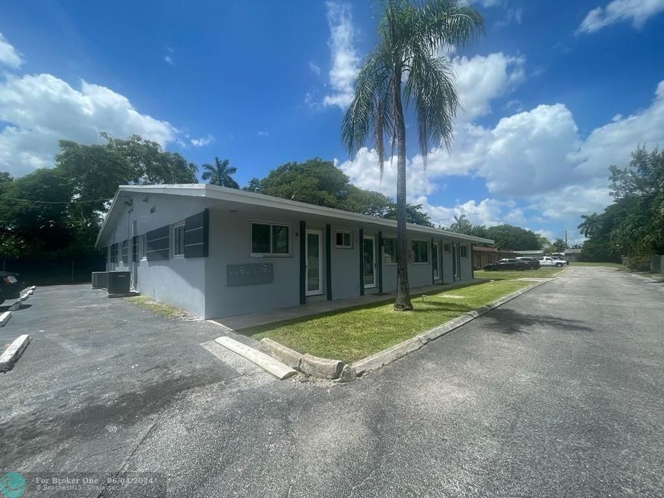 Recently Sold: $2,350 (2 beds, 2 baths, 800 Square Feet)