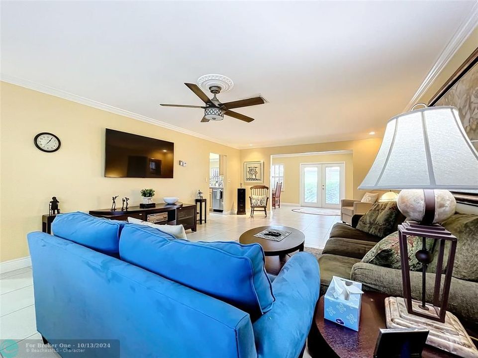 Active With Contract: $385,000 (2 beds, 2 baths, 1574 Square Feet)