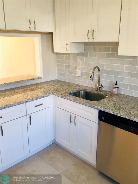 Recently Rented: $1,750 (1 beds, 1 baths, 770 Square Feet)