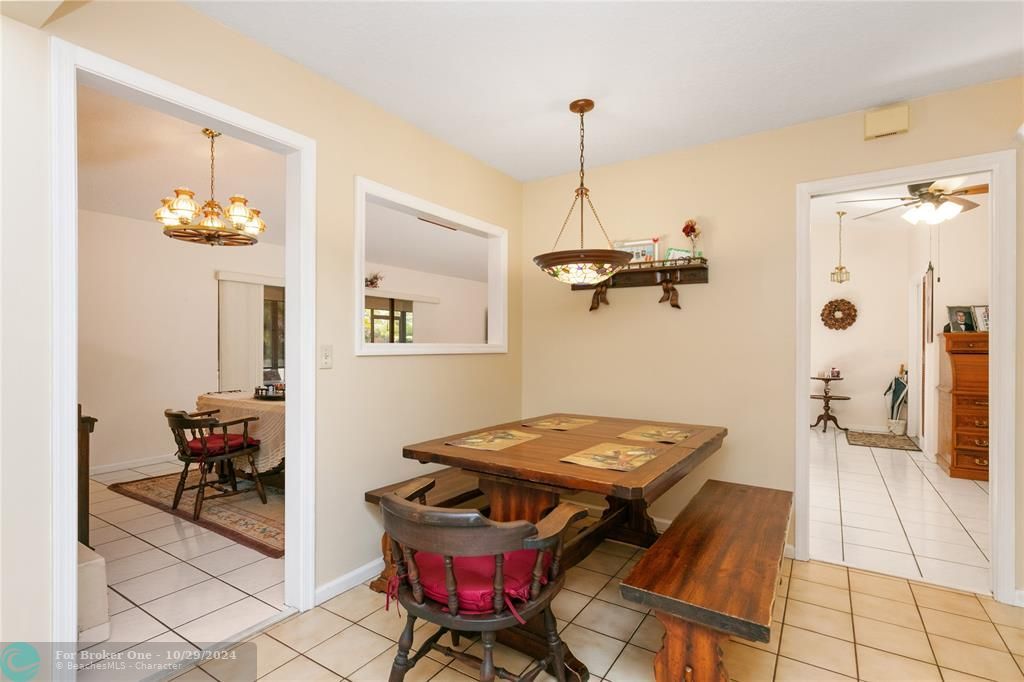 Active With Contract: $499,900 (3 beds, 2 baths, 1625 Square Feet)