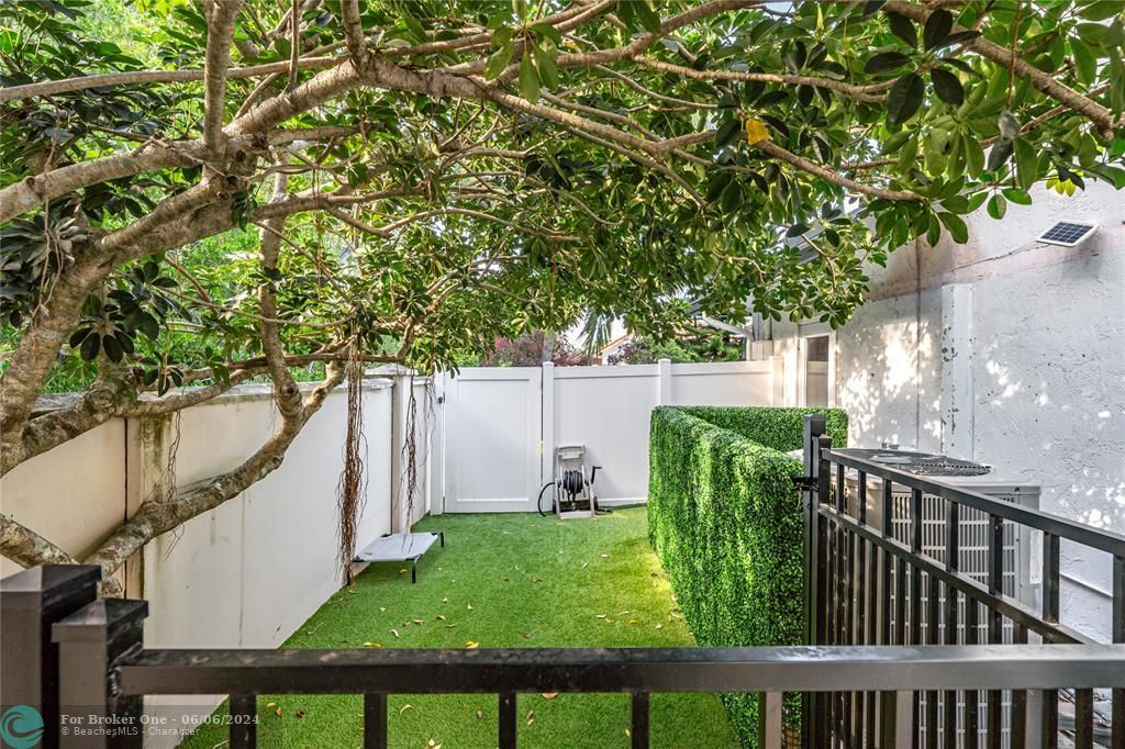 Recently Sold: $1,300,000 (4 beds, 2 baths, 2439 Square Feet)