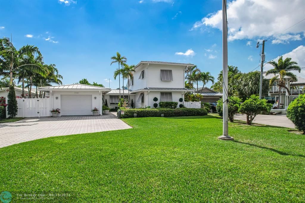 For Sale: $2,200,000 (2 beds, 2 baths, 2127 Square Feet)