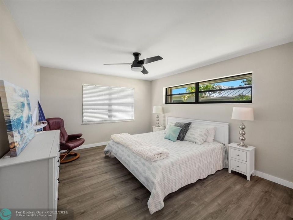 Active With Contract: $2,750 (2 beds, 2 baths, 1317 Square Feet)