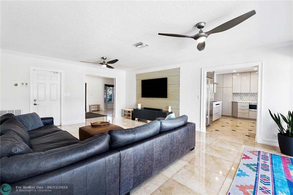 Active With Contract: $8,250 (3 beds, 2 baths, 2031 Square Feet)