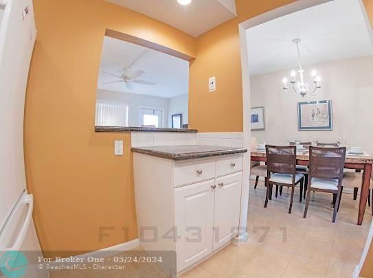 For Sale: $121,000 (1 beds, 1 baths, 585 Square Feet)